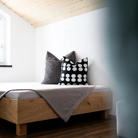 Apartment Pult *