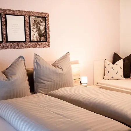 Apartment Pult Fendels