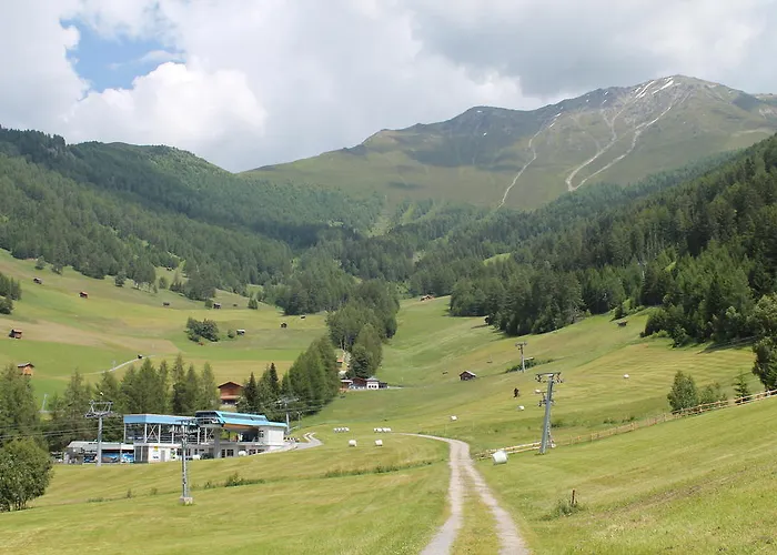 Pult Διαμέρισμα *